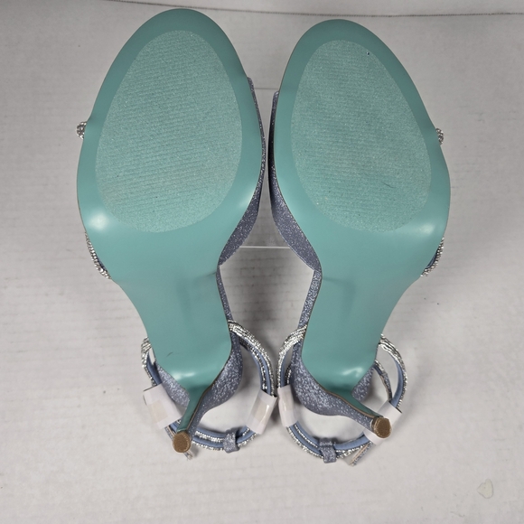 Betsey Johnson Vera Wedding Glittering Light Blue Silver 4 " Heels Size 8.5 - Picture 7 of 10